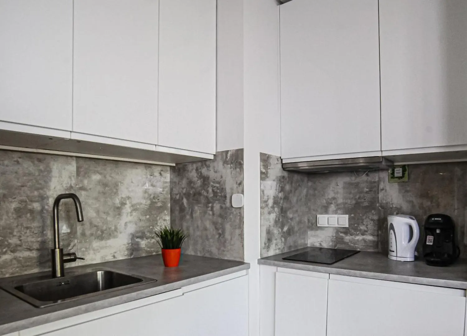 Big City Life Apartments - Bliska Wola Tower A Warszawa 0*,